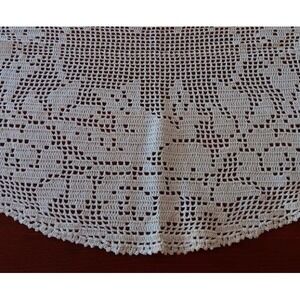 Vintage Filet Crochet Lace Doily Birds Roses Mary Card? Ecru Centerpiece